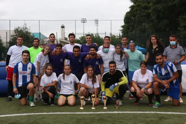 Fotografia de grupo no Torneio Distrital de Futebol de Rua de Viseu 2021.
