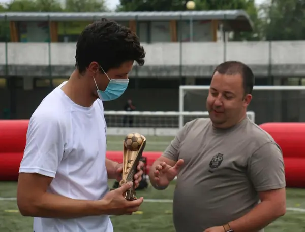 Entrega de prémio no Torneio Distrital de Futebol de Rua de Viseu 2021.