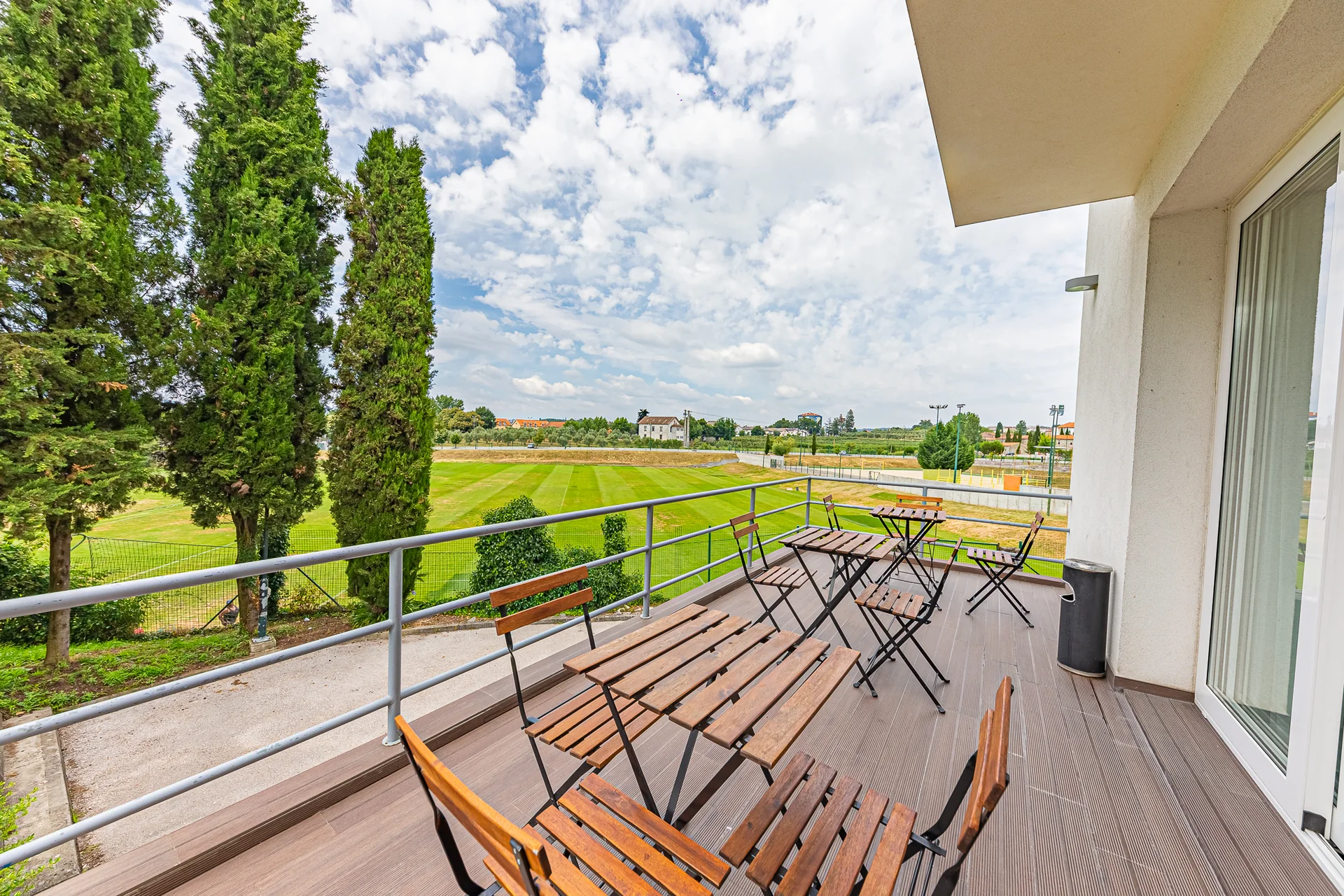 Terraço da Pousada de Juventude de Viseu.